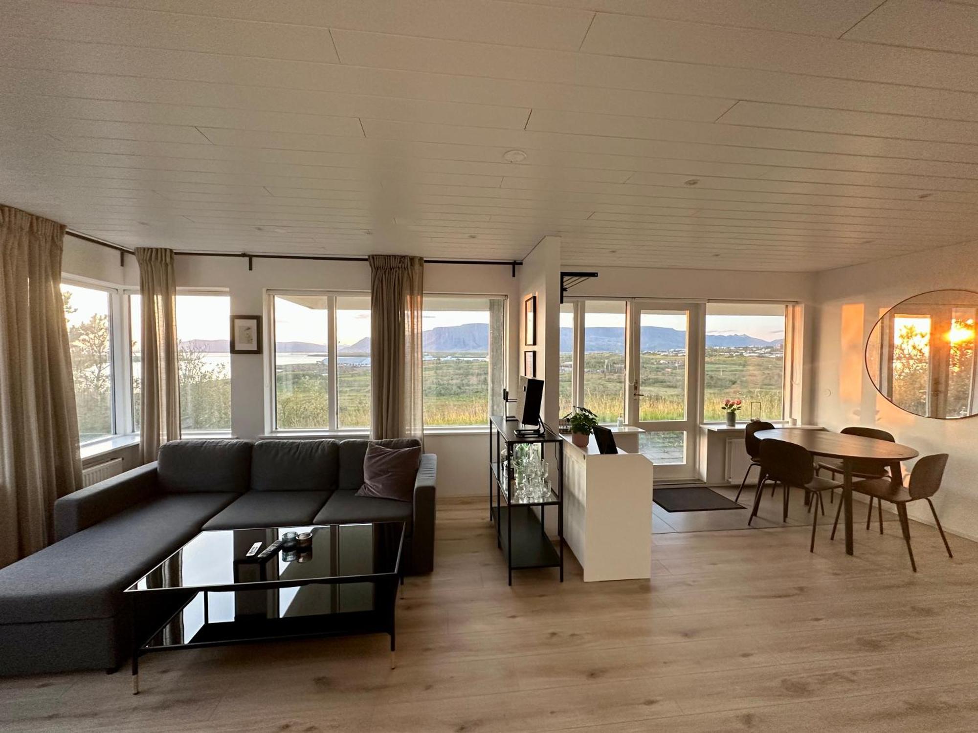 Charming 1-Bedroom Condo With Stunning View Reykjavík Dış mekan fotoğraf